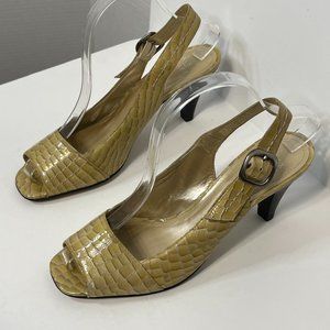 2 for $20. Alex Marie Yellow Leather Open Toe Snake skin design women's size 9.